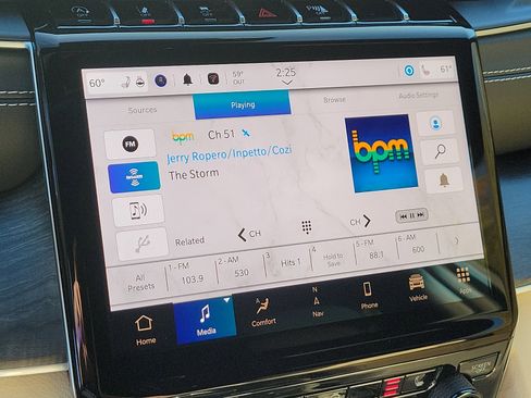 New 2023 Jeep Grand Cherokee L Limited image 14