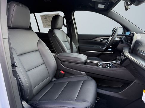New 2026 Chevrolet Traverse LT image 15