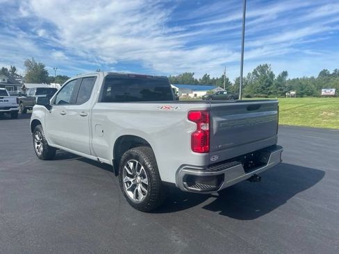 Used 2024 Chevrolet Silverado 1500 LT AWD/4WD image 3