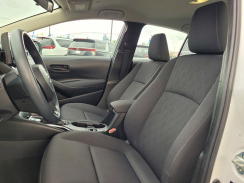 Used 2024 Toyota Corolla LE image 10