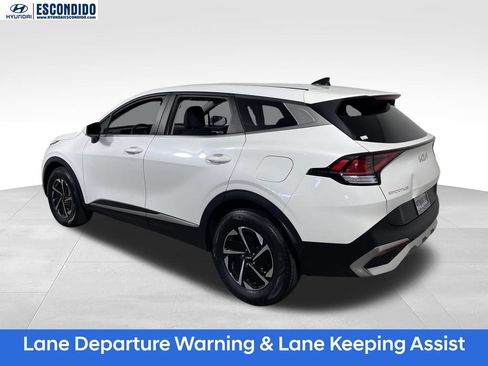 Used 2023 Kia Sportage LX AWD/4WD image 4