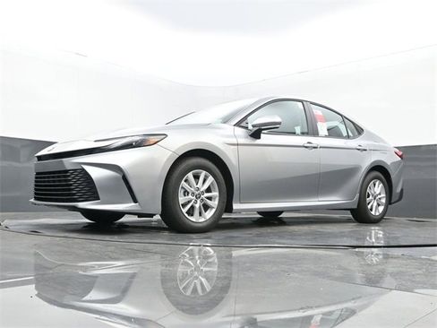 New 2026 Toyota Camry LE image 25