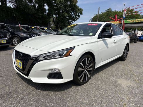 Certified 2022 Nissan Altima 2.5 SR AWD/4WD image 7