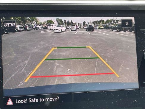 Certified 2024 Volkswagen Tiguan SE image 25