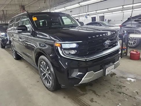 Used 2025 Ford Expedition Max Platinum AWD/4WD image 1