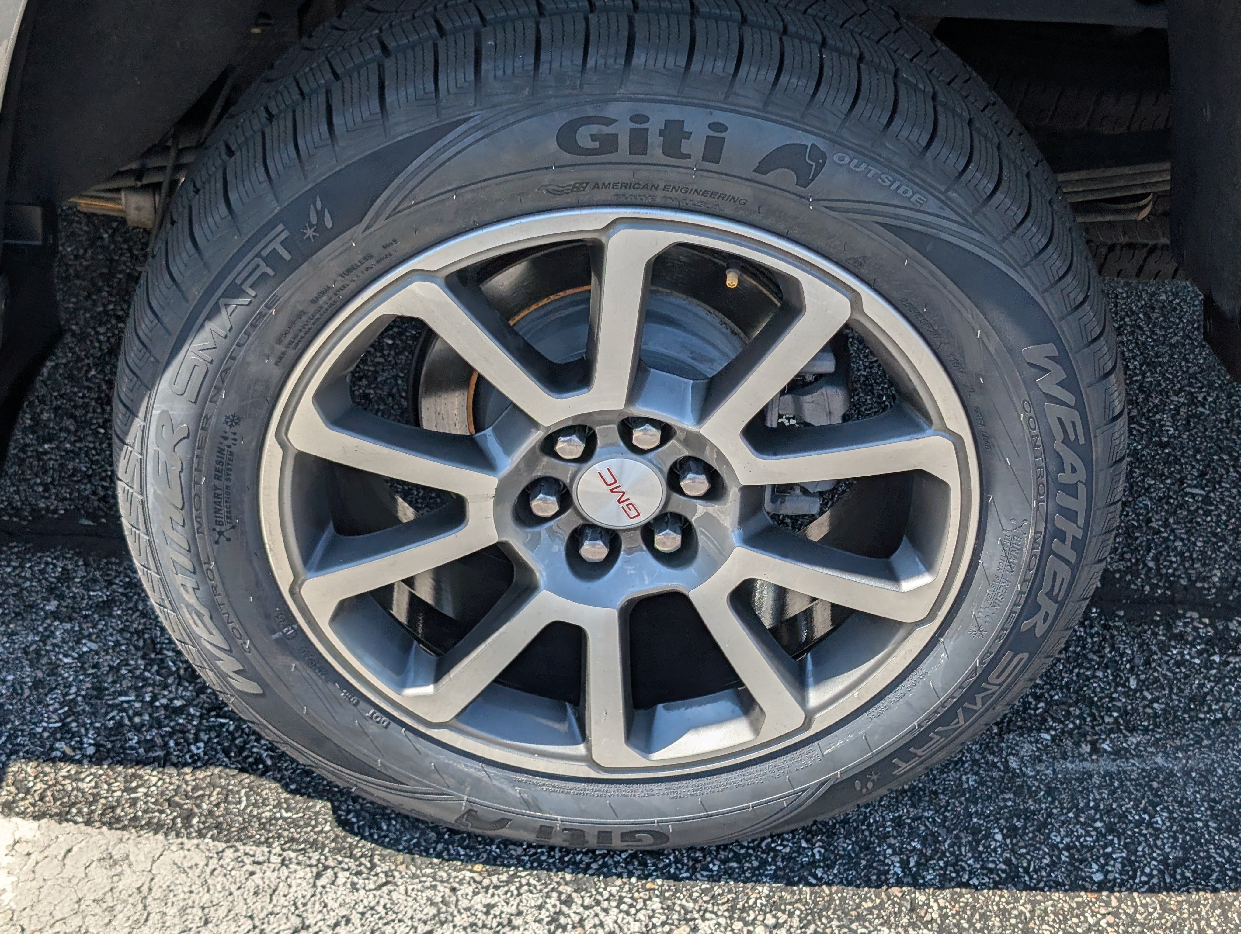 Used 2022 GMC Canyon Denali AWD/4WD image 11