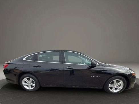 Used 2019 Chevrolet Malibu LS image 4