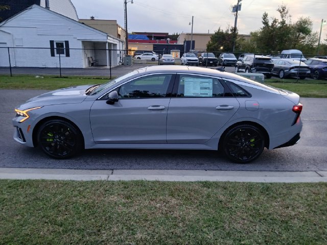 New 2027 Kia K5 GT FWD image 3