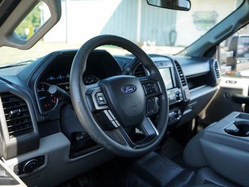 Used 2022 Ford F250 XL w/ Power Equipment Group AWD/4WD image 6