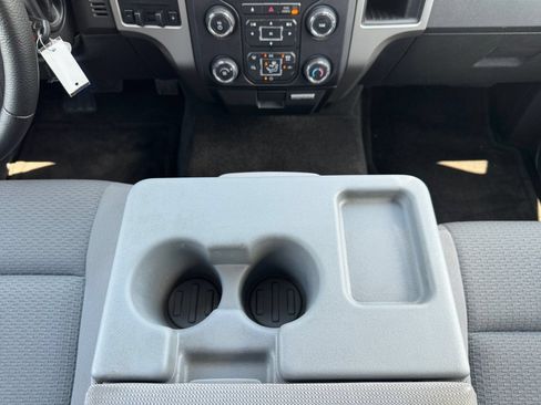 Used 2013 Ford F150 XLT w/ XLT Chrome Pkg AWD/4WD image 11