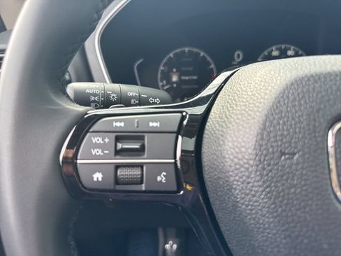 Used 2025 Honda Pilot Touring image 25