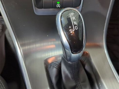 Used 2015 Volvo XC60 T5 image 12