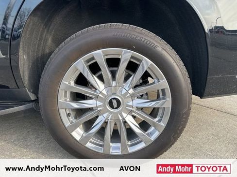 Used 2023 Cadillac Escalade Premium Luxury image 47