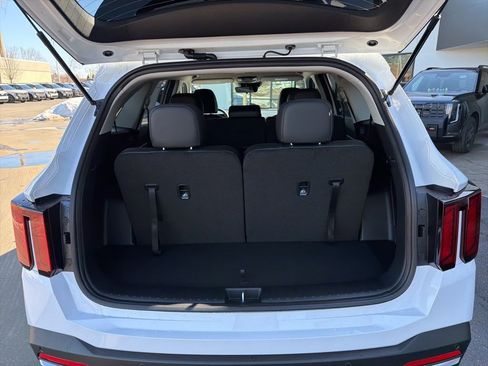 New 2026 Kia Sorento S image 18