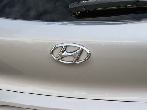 Used 2016 Hyundai Tucson SE image 12