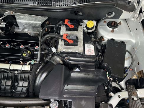 Used 2013 Jeep Compass Latitude FWD image 12