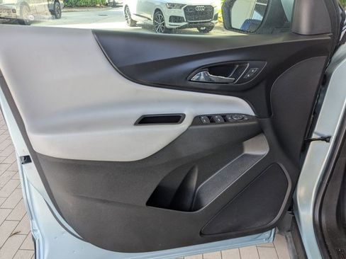 Used 2022 Chevrolet Equinox LT image 13