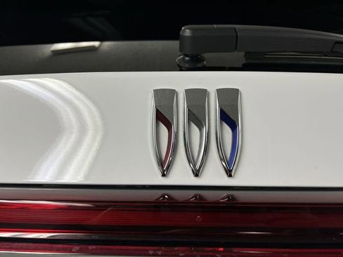 Certified 2026 Buick Enclave Preferred w/ LPO, Floor Liner Package image 31