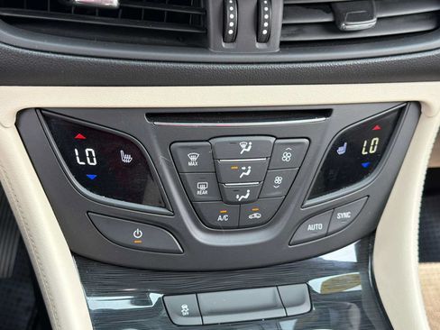 Used 2016 Buick Envision Premium AWD/4WD image 6