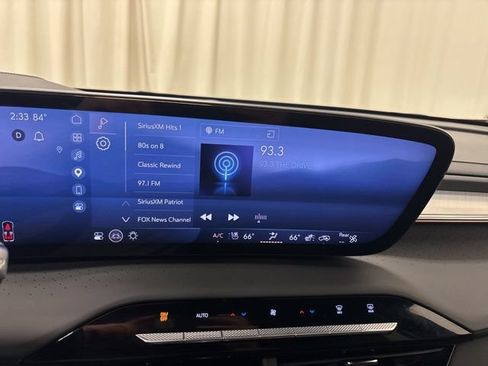 Used 2025 Buick Enclave Avenir AWD/4WD image 25