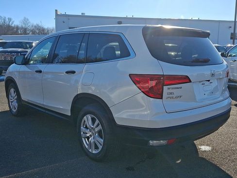 Used 2018 Honda Pilot LX image 4