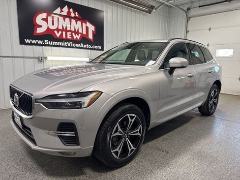 Used 2022 Volvo XC60 B5 Momentum w/ Climate Package AWD/4WD image 1