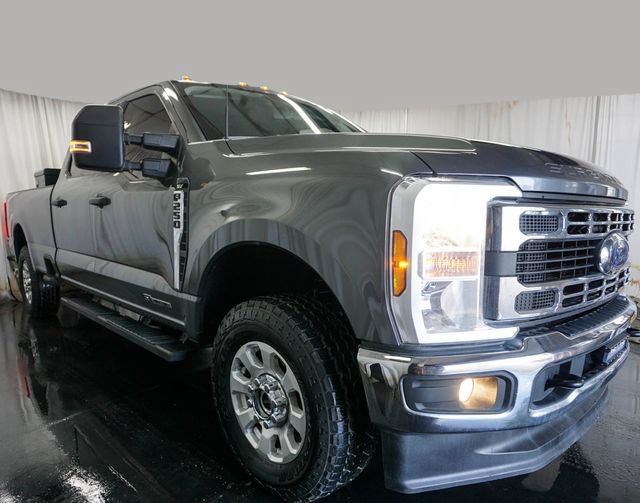 Used 2024 Ford F250 XLT AWD/4WD image 2