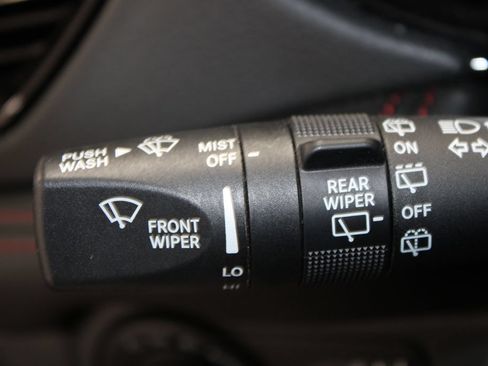 Used 2025 Dodge Durango GT AWD/4WD image 18