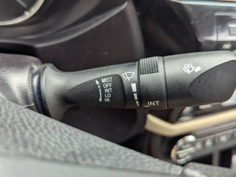 Used 2014 Toyota Corolla LE FWD image 26