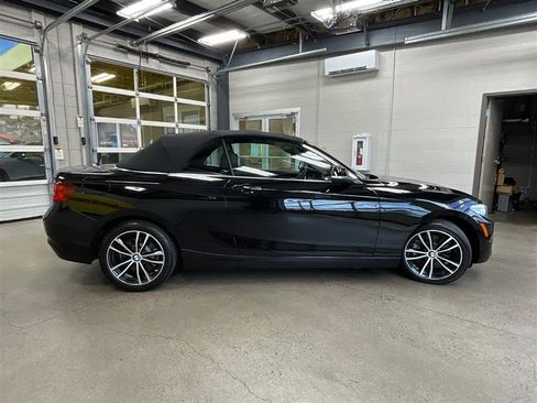 Used 2020 BMW 230i xDrive Convertible w/ Premium Package image 6