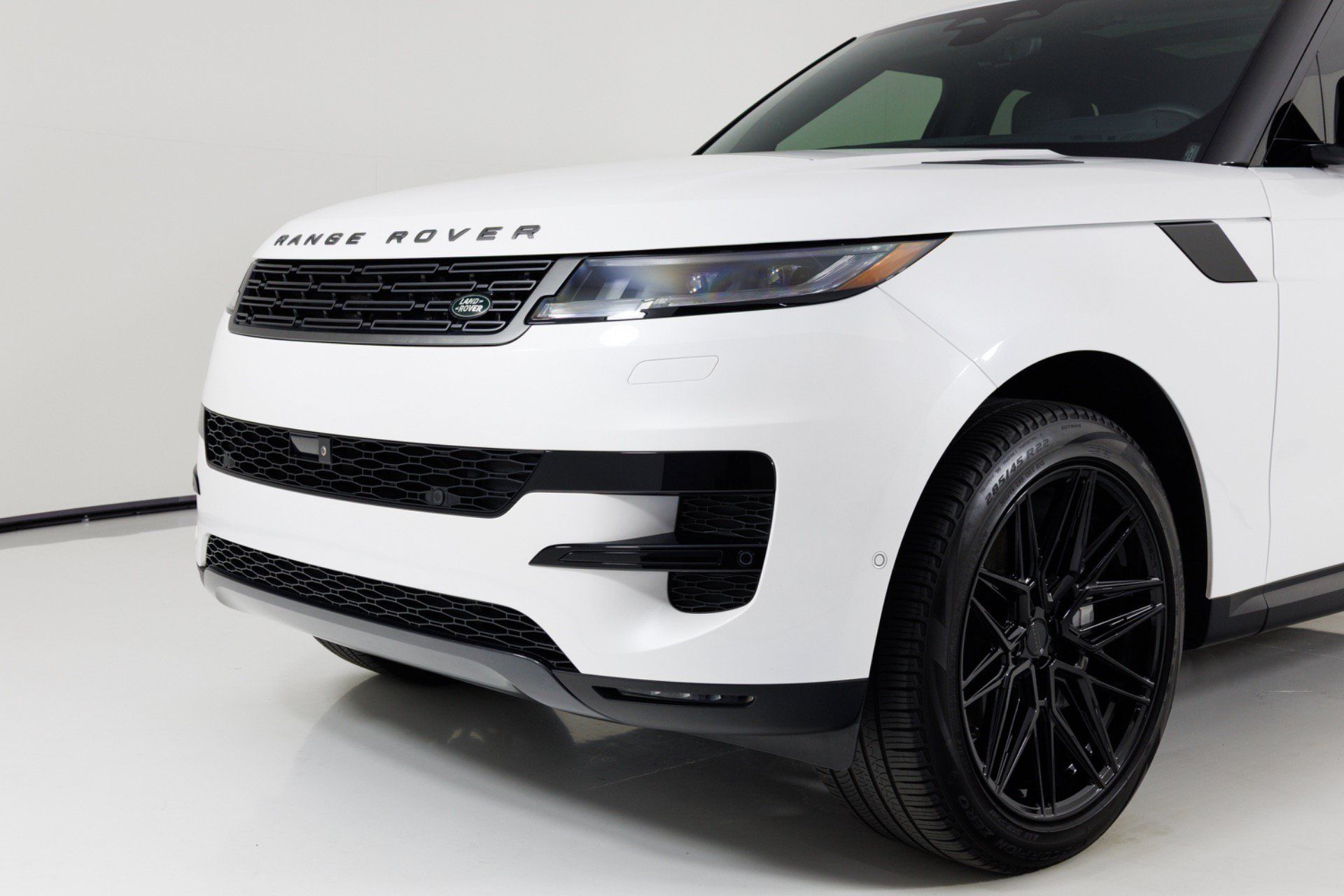 Used 2024 Land Rover Range Rover Sport SE AWD/4WD image 65