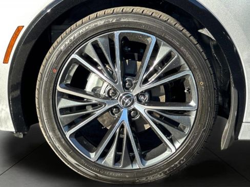 New 2026 Toyota Prius XLE image 31