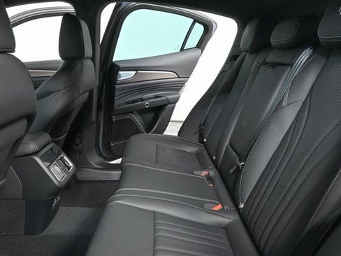 New 2025 Maserati Grecale Folgore image 16