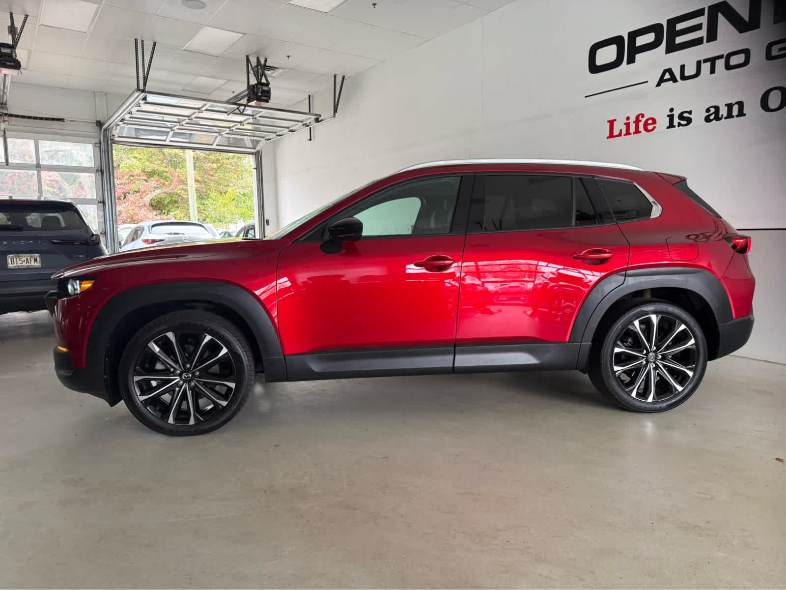 Used 2024 MAZDA CX-50 AWD 2.5 Turbo w/ Premium Pkg image 3