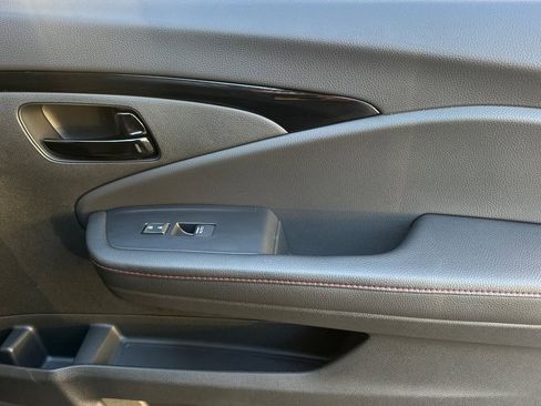 Used 2025 Honda Passport Black Edition image 33