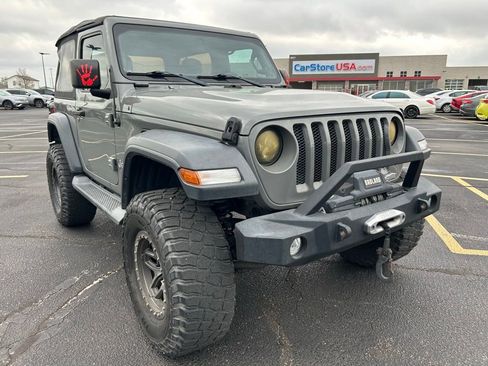 Used 2019 Jeep Wrangler Sport AWD/4WD image 5