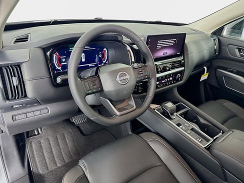 New 2026 Nissan Pathfinder SL FWD image 9