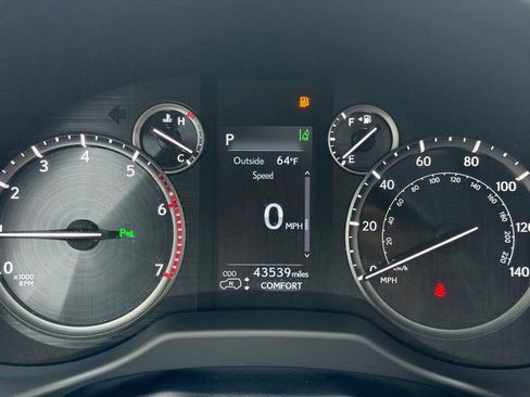 Used 2022 Lexus GX 460 Luxury w/ Sport Design Package AWD/4WD image 22