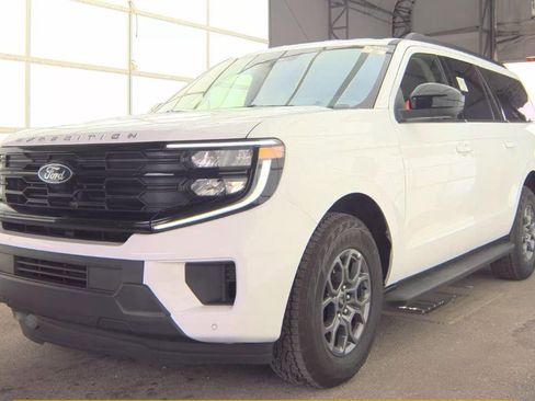 Used 2025 Ford Expedition Max Active RWD image 1