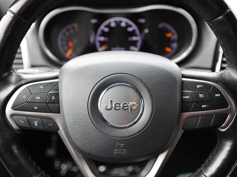 Used 2020 Jeep Grand Cherokee Altitude image 33