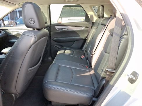 Used 2018 Cadillac XT5 Luxury image 11
