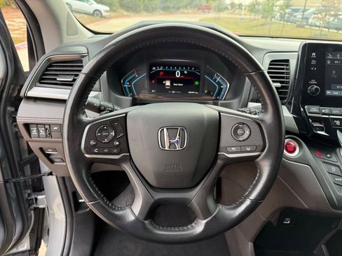 Used 2023 Honda Odyssey EX-L image 15