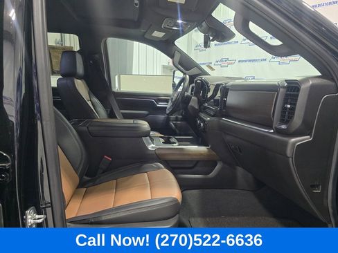 Used 2025 Chevrolet Silverado 3500 High Country w/ High Country Premium Package AWD/4WD image 29