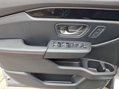 Used 2024 Honda Pilot TrailSport image 12