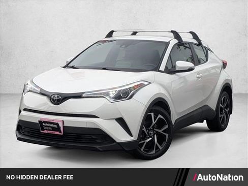 Used 2019 Toyota C-HR XLE FWD image 1