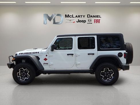 Used 2023 Jeep Wrangler Unlimited Rubicon AWD/4WD image 3