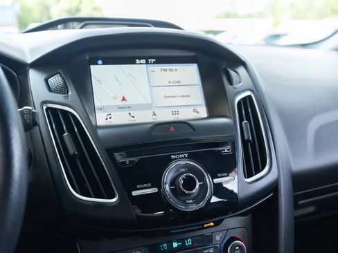 Used 2018 Ford Focus ST w/ Equipment Group 402A FWD image 37