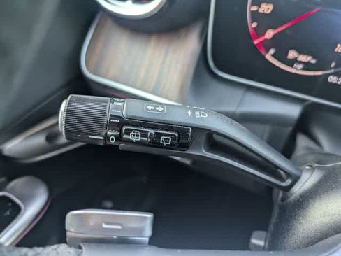 Used 2026 Mercedes-Benz GLC 300 image 28