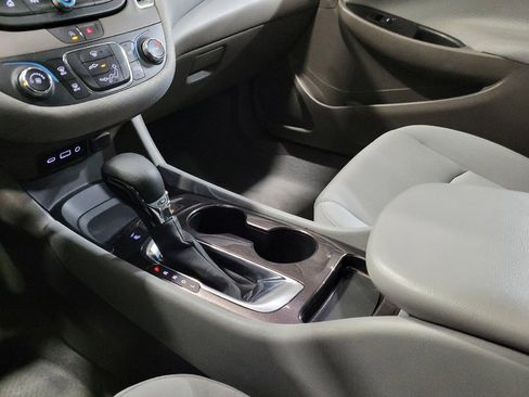 Used 2022 Chevrolet Malibu LS w/ Driver Confidence Package II FWD image 26