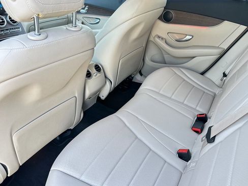 Used 2022 Mercedes-Benz GLC 300 image 26